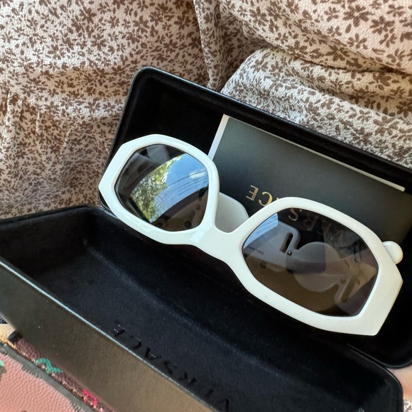 Versace Sunglasses Authentic - Picture 2 of 13